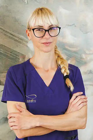 Dr. Anna Fabris